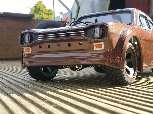 Ford Escort 1:8 Saloon ABS body shell Oval Hot Rod