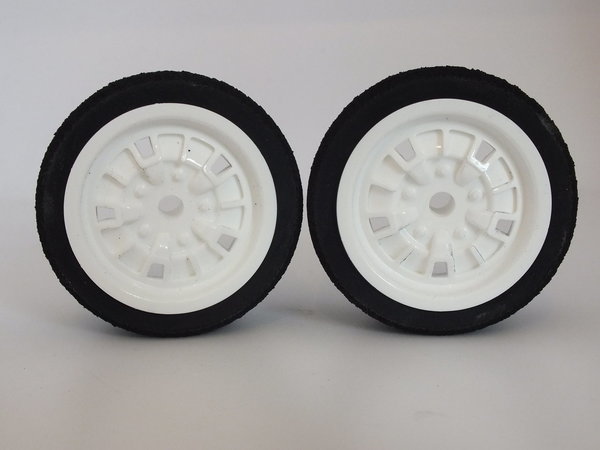 White Ford Granada Wheels and Tyres Trued and Glued